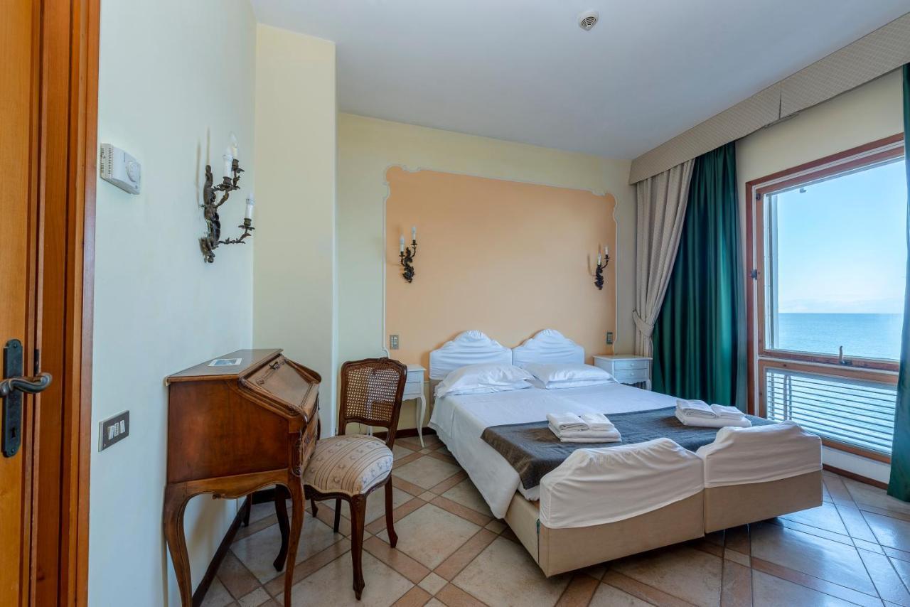 Hotel Ristorante Maga Circe San Felice Circeo Esterno foto