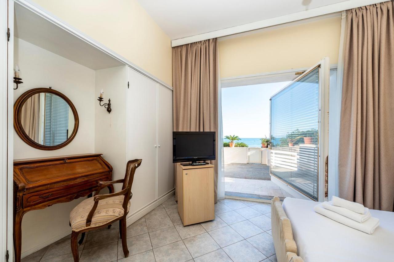 Hotel Ristorante Maga Circe San Felice Circeo Esterno foto