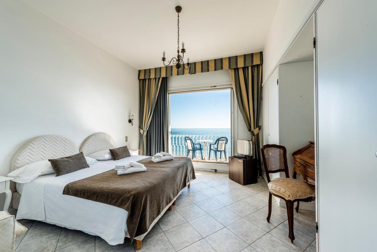 Hotel Ristorante Maga Circe San Felice Circeo Esterno foto