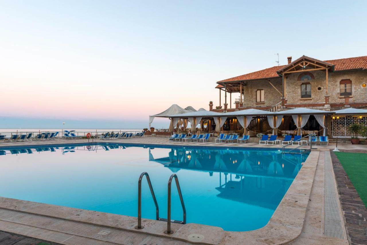 Hotel Ristorante Maga Circe San Felice Circeo Esterno foto